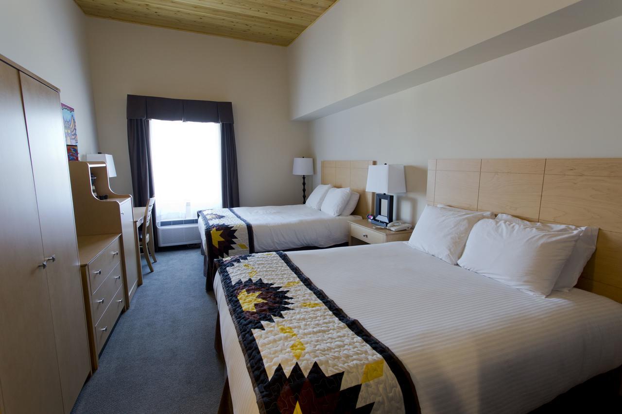 Manitoulin Hotel And Conference Centre Little Current Eksteriør billede